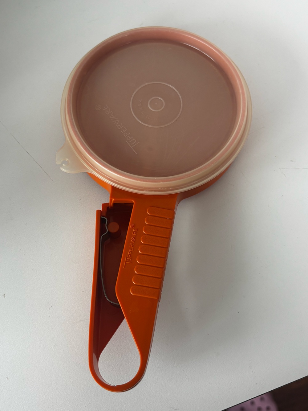 Vintage Tupperware Sift-It Paddle Sifter